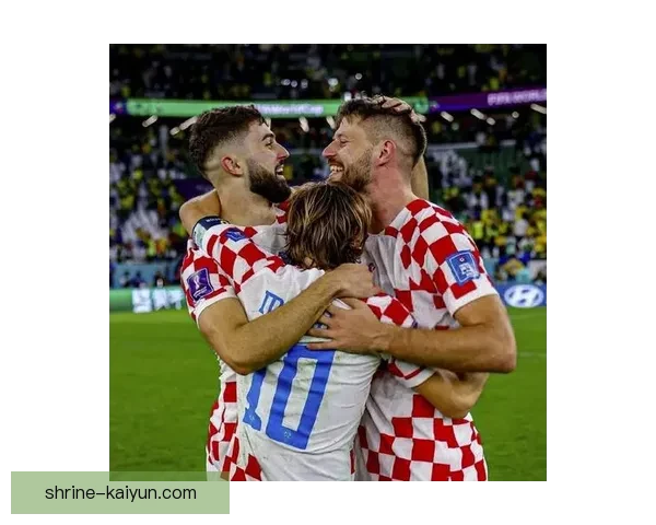 克罗地亚中场三人组表现亮眼，助力球队走向荣耀之路